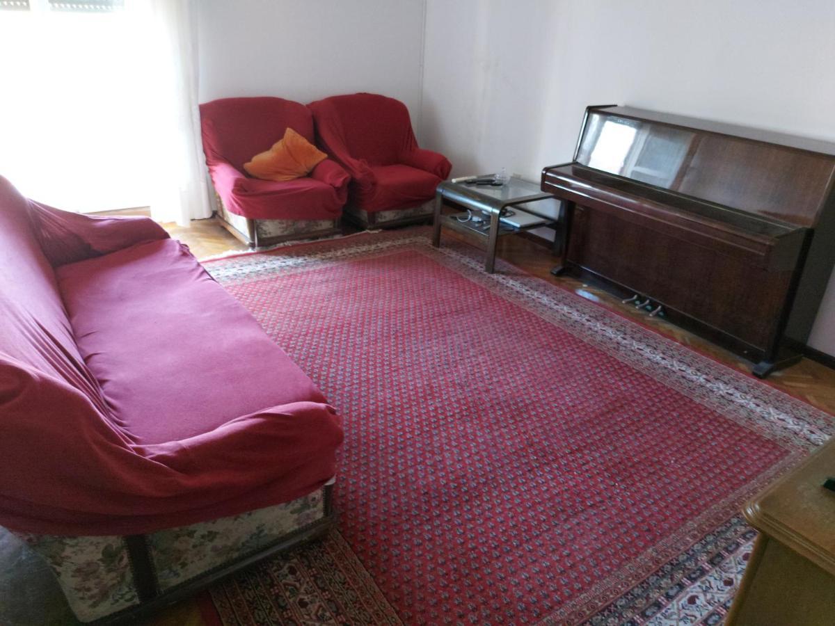 Apartment Spacious Budget Split